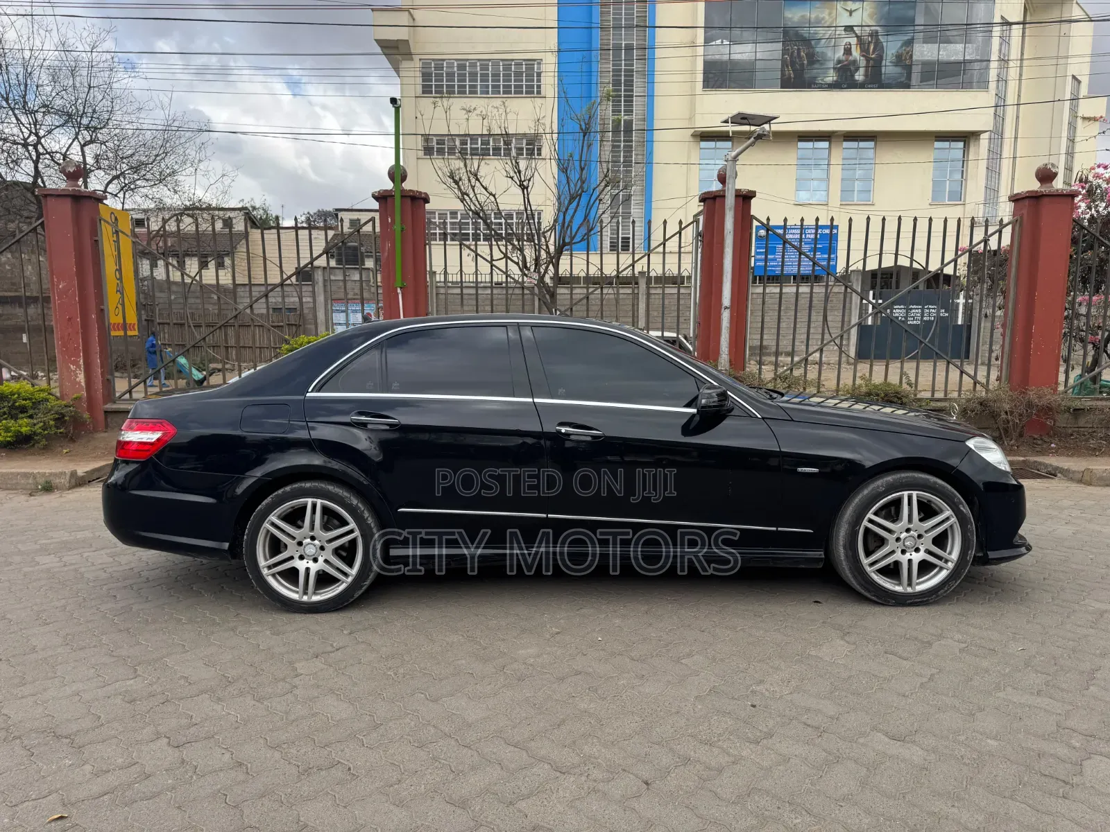 Mercedes-Benz E250 2012 Black