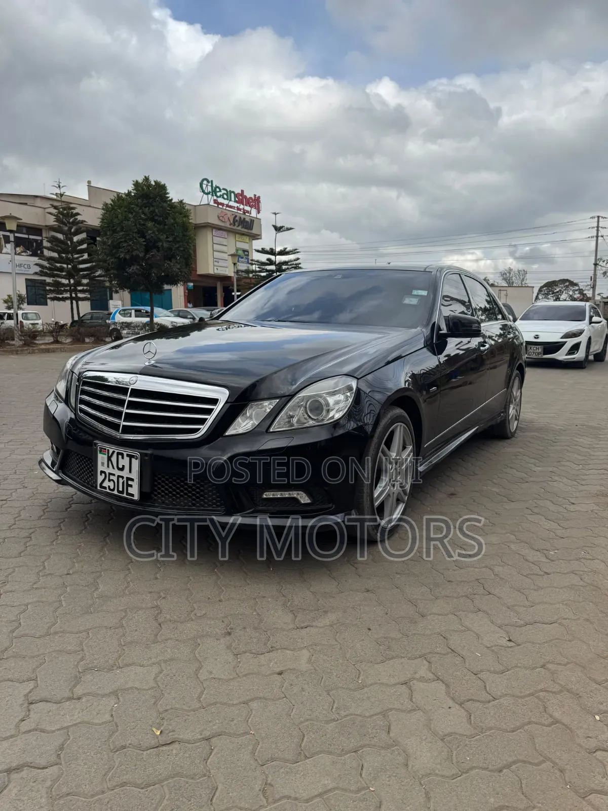 Mercedes-Benz E250 2012 Black