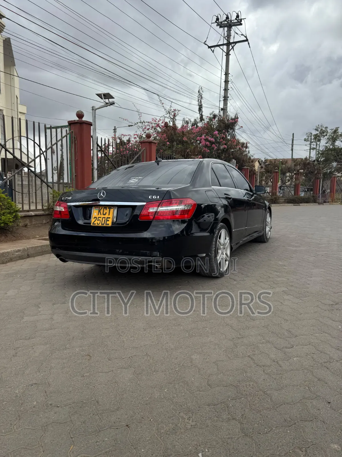 Mercedes-Benz E250 2012 Black
