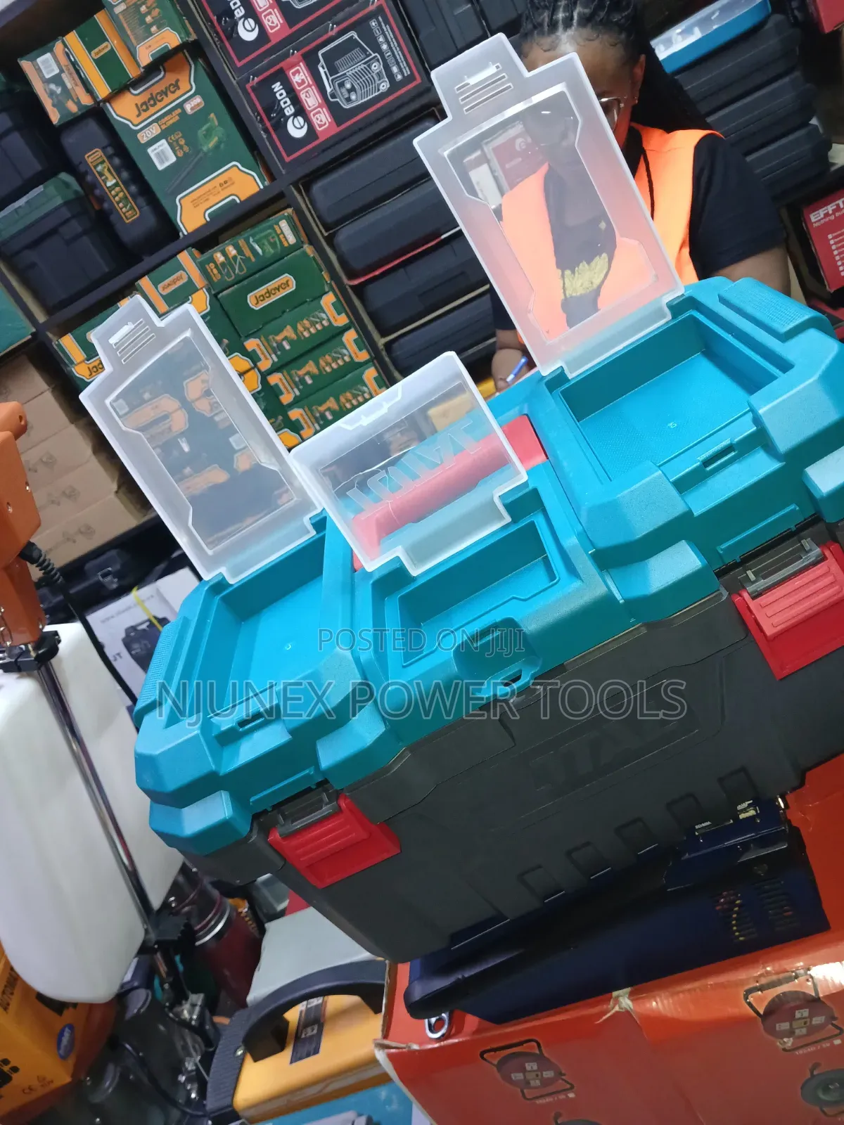 Total TPBX0201 20" Plastic Tool Box