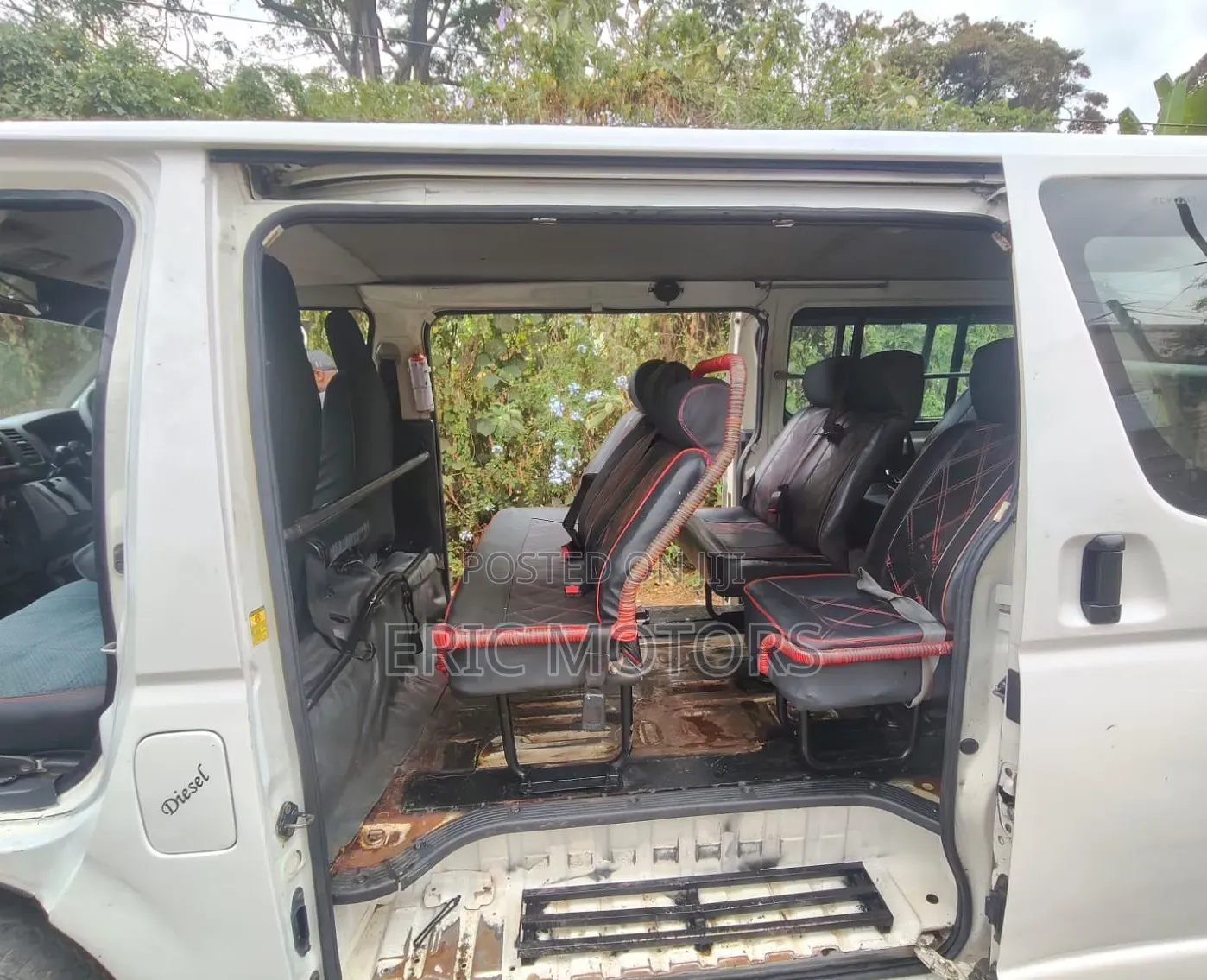 Toyota HiAce 2012 White
