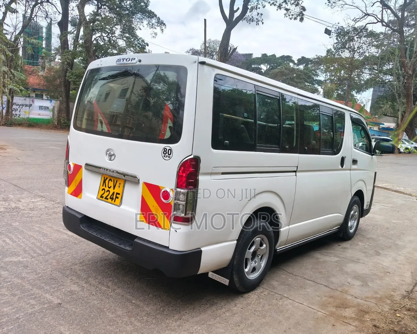 Toyota HiAce 2012 White