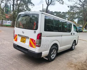 Toyota HiAce 2012 White