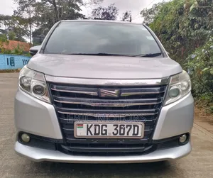 Toyota Noah 2015 Silver