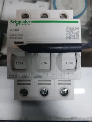 Schneider MCB