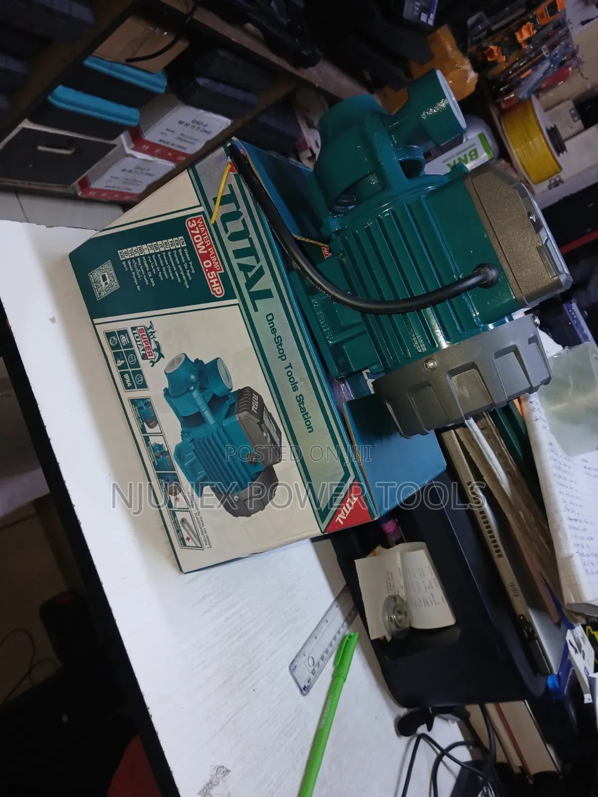 TOTAL Tools TWP137026 Peripheral Water Pump 0.5 HP Electric Surface