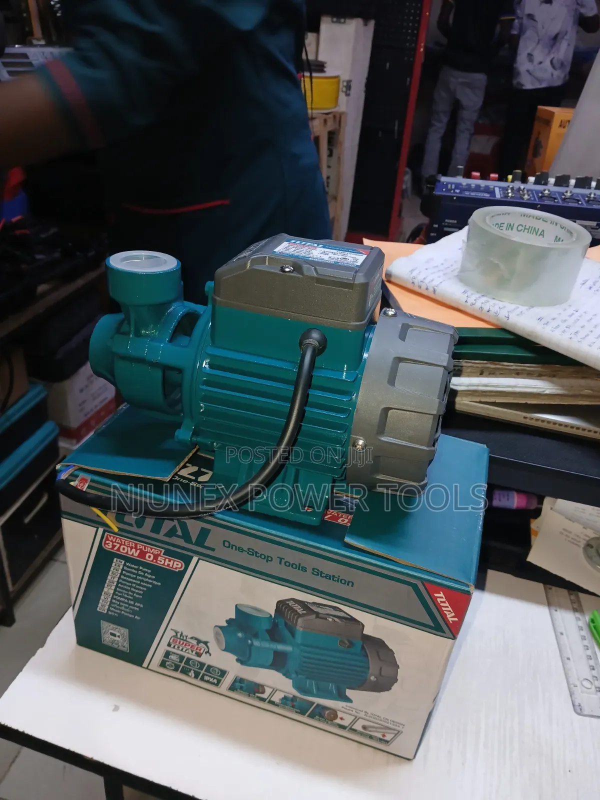 TOTAL Tools TWP137026 Peripheral Water Pump 0.5 HP Electric Surface
