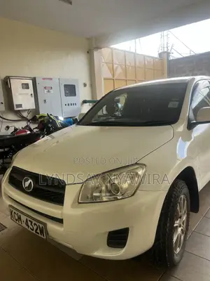 Toyota RAV4 2011 White