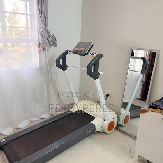 Treadmill Ex UK Used - thumbnail 3