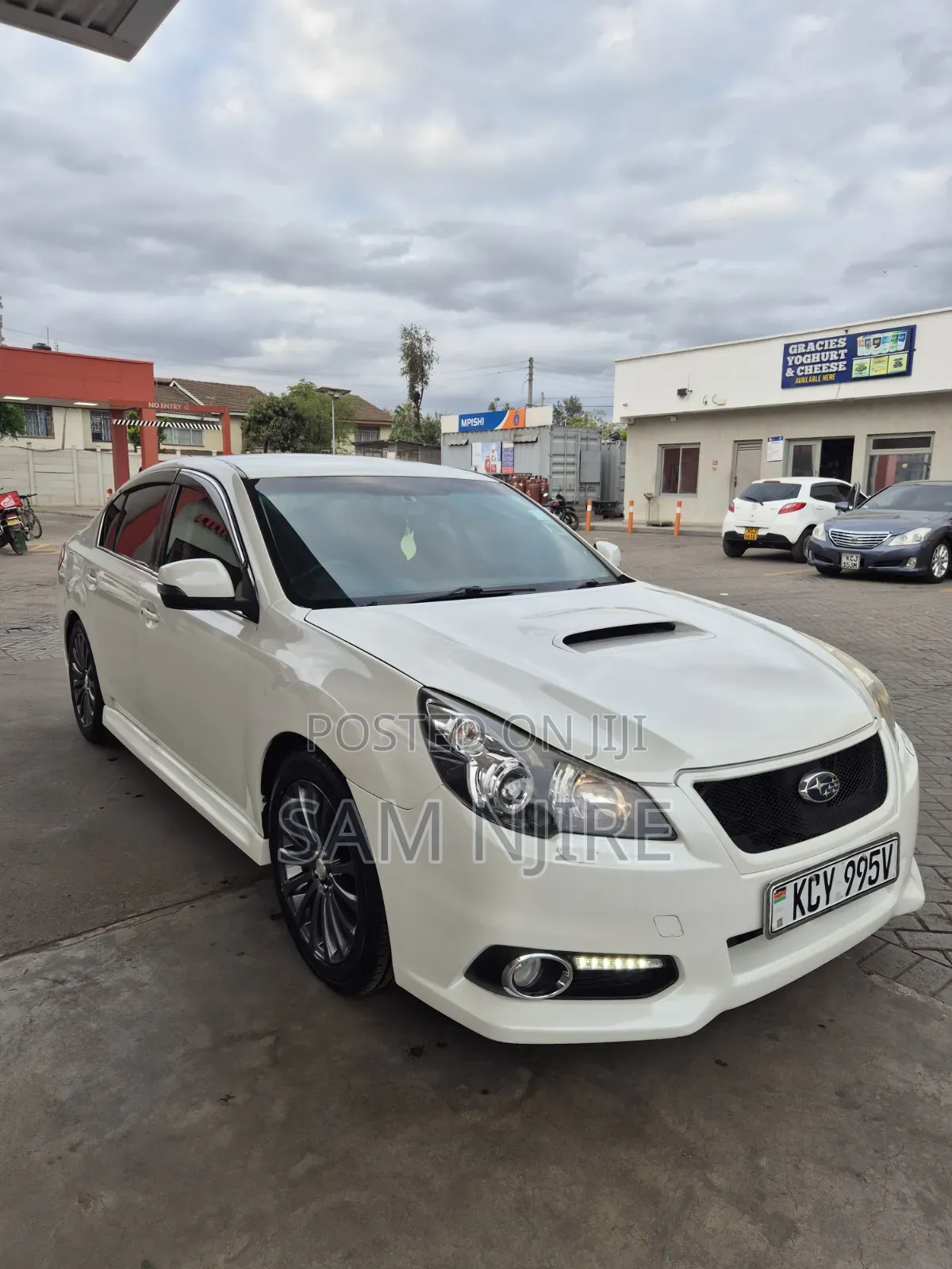 Subaru Legacy 2013 White