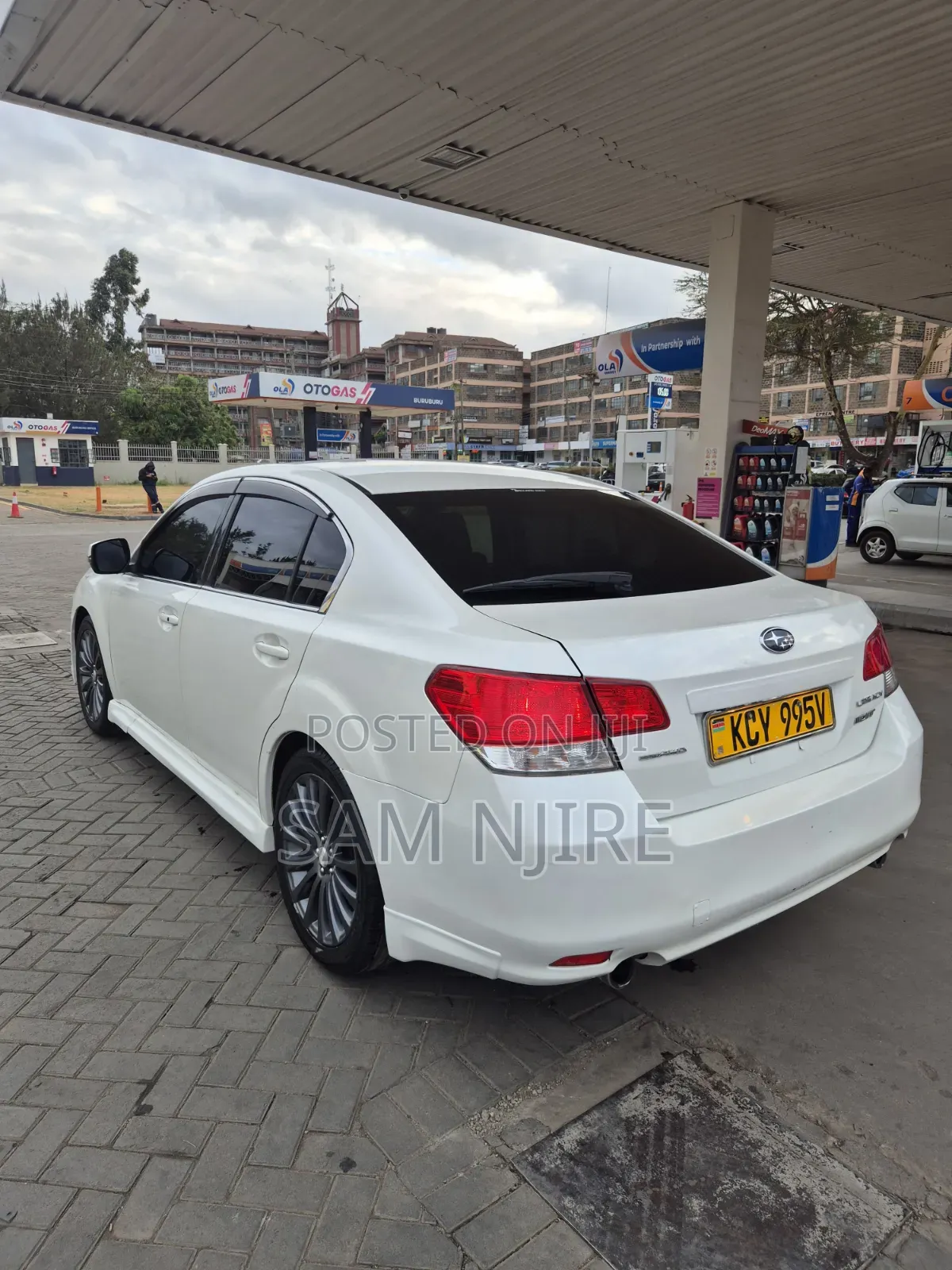 Subaru Legacy 2013 White