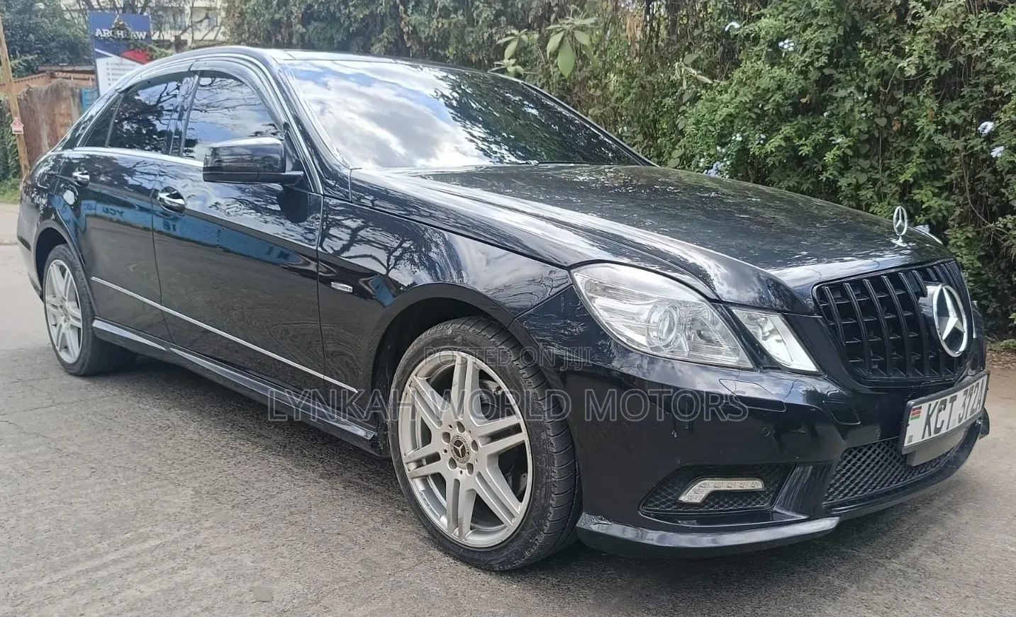 Mercedes-Benz E250 2012 Black