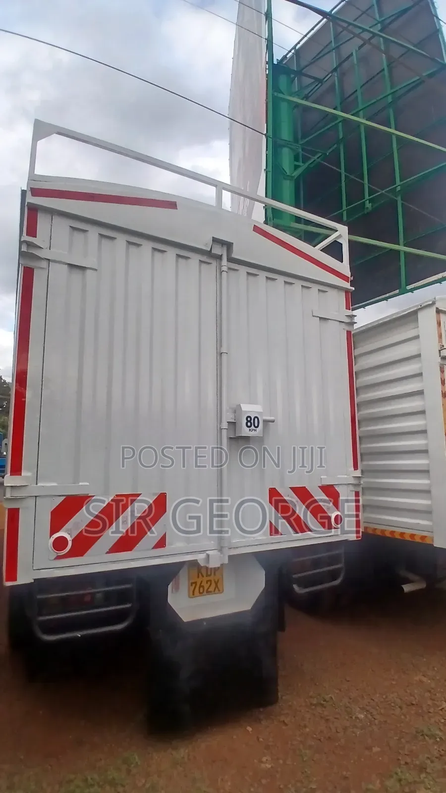 Isuzu NQR 2024