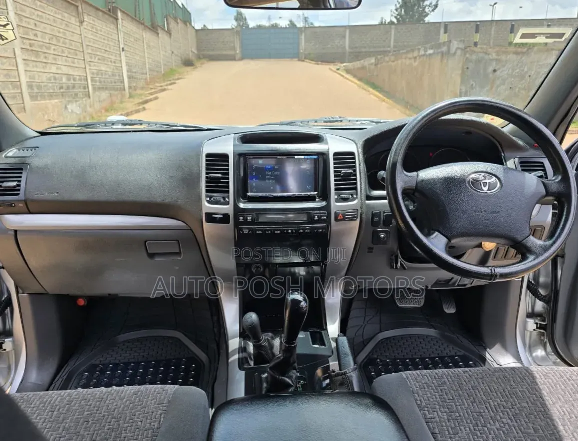 Toyota Land Cruiser Prado 2004 Silver