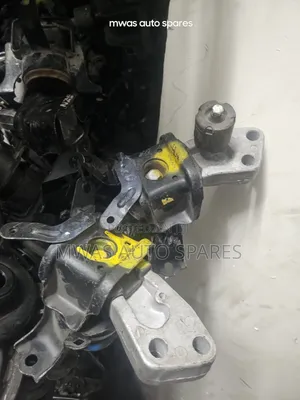 Premio 240 Engine Mounting