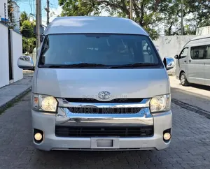 Toyota HiAce 2020