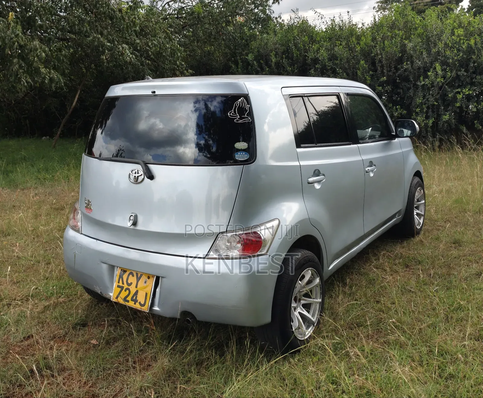 Toyota bB 2013 Silver