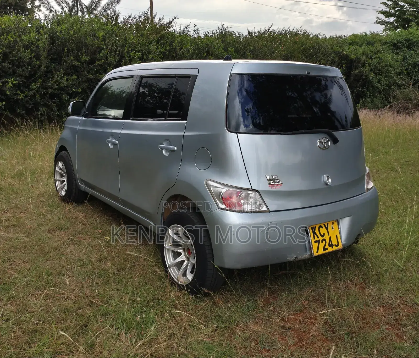 Toyota bB 2013 Silver