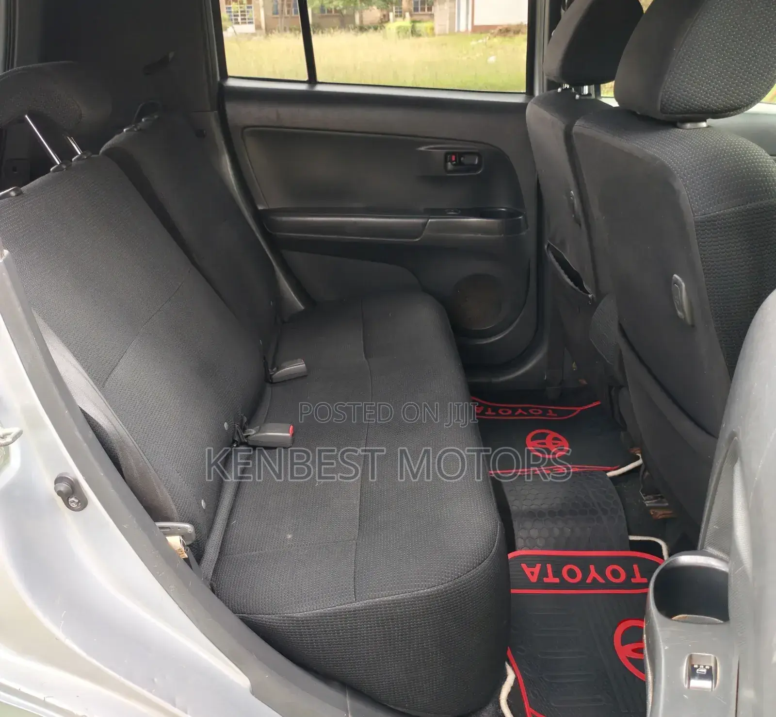 Toyota bB 2013 Silver