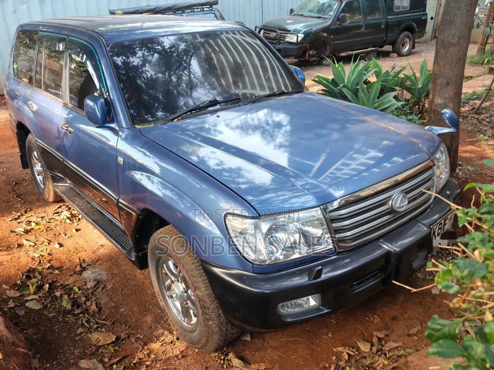 Lexus LX 470 AWD 2003 Blue