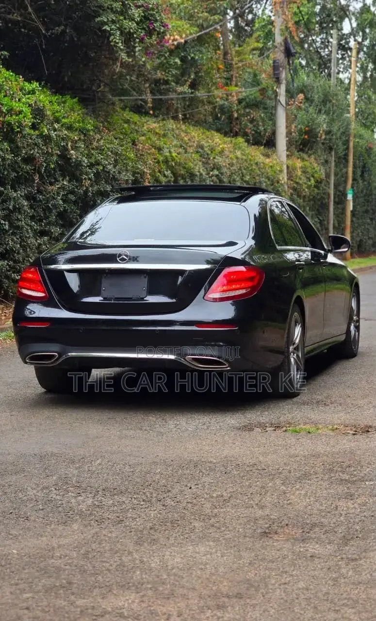 Mercedes-Benz E200 2019 Black