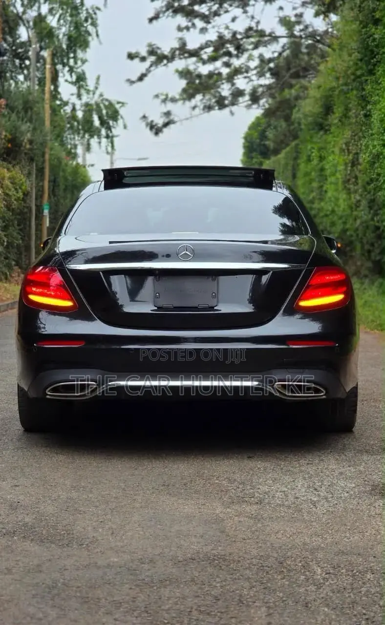 Mercedes-Benz E200 2019 Black