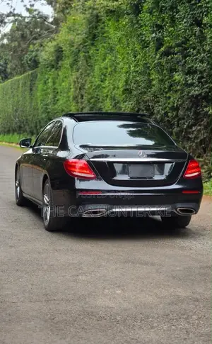 Mercedes-Benz E200 2019 Black