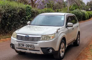 Subaru Forester 2010 White