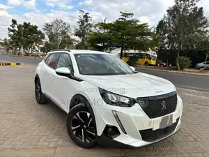 Peugeot 2008 1.2 PureTech (100 Hp) 2021 White