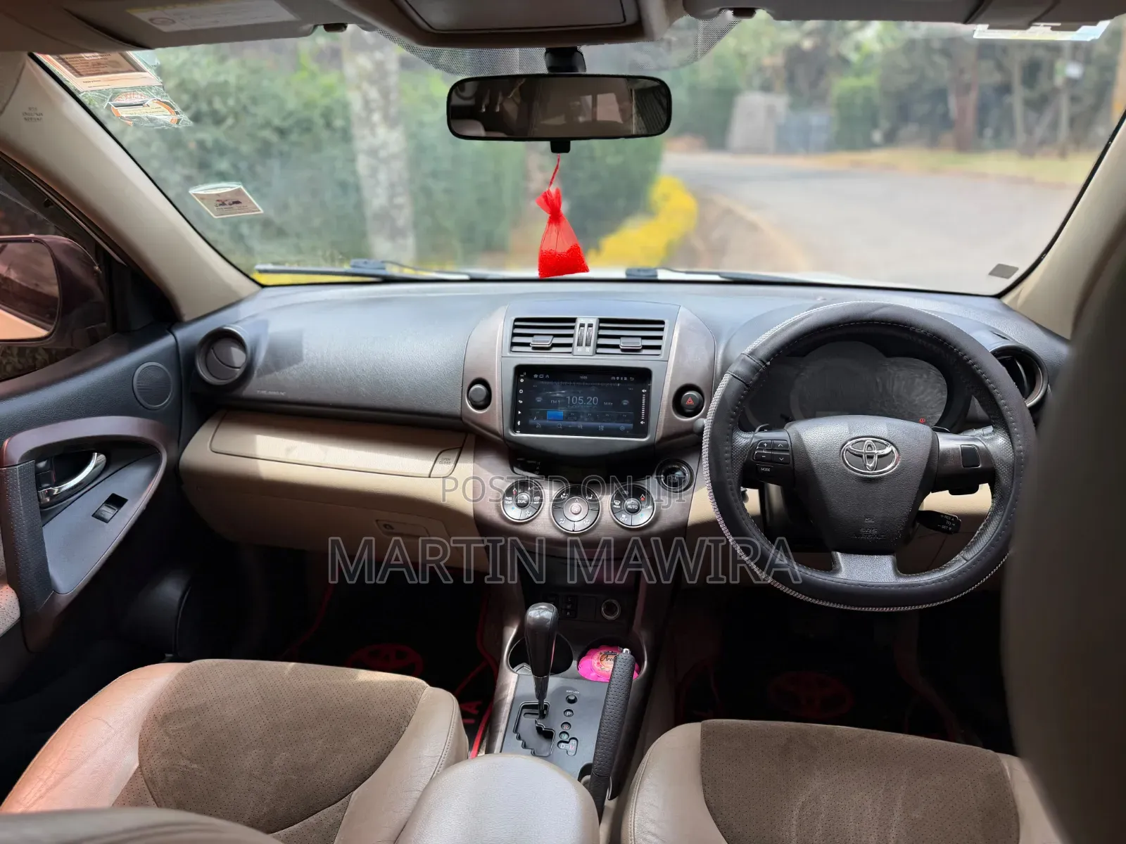 Toyota Vanguard 2012 White