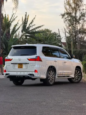Lexus LX 2016 White