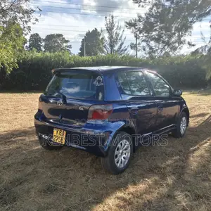 Toyota Vitz 2002 Blue