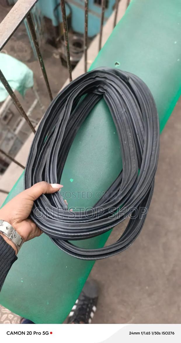 5mtrs Universal Fit Boot Rubber Seal Strip - thumbnail 2