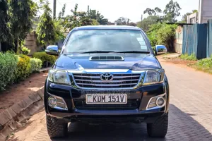 Toyota Hilux 2014 Black