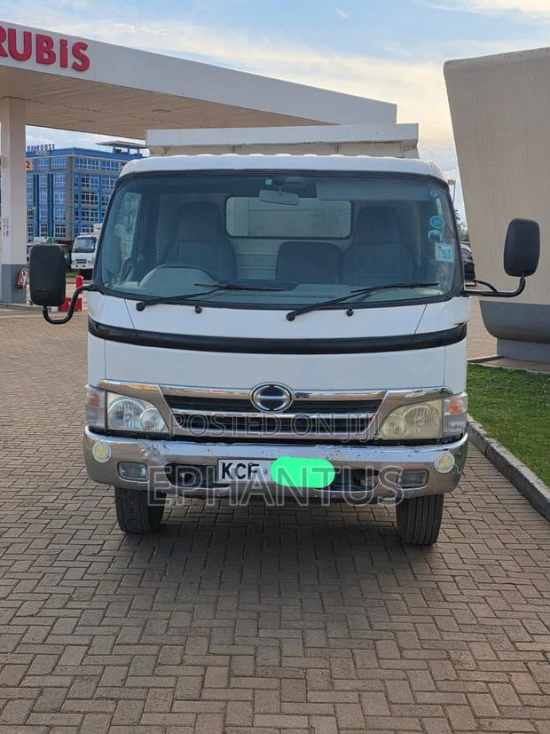 Hino 300 Tipper - thumbnail 19