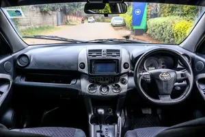 Toyota Vanguard 2011 Black