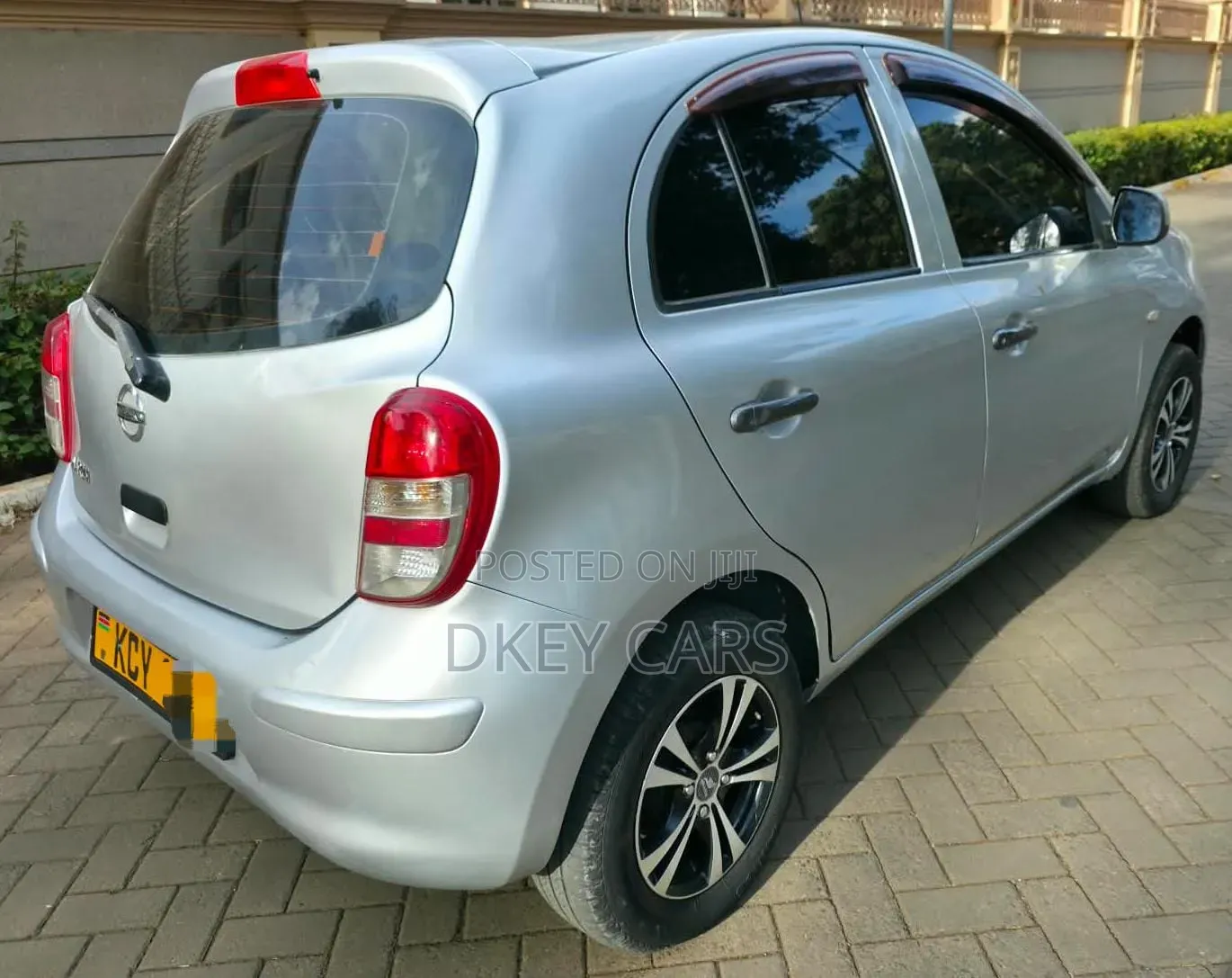 Nissan March 2012 Silver