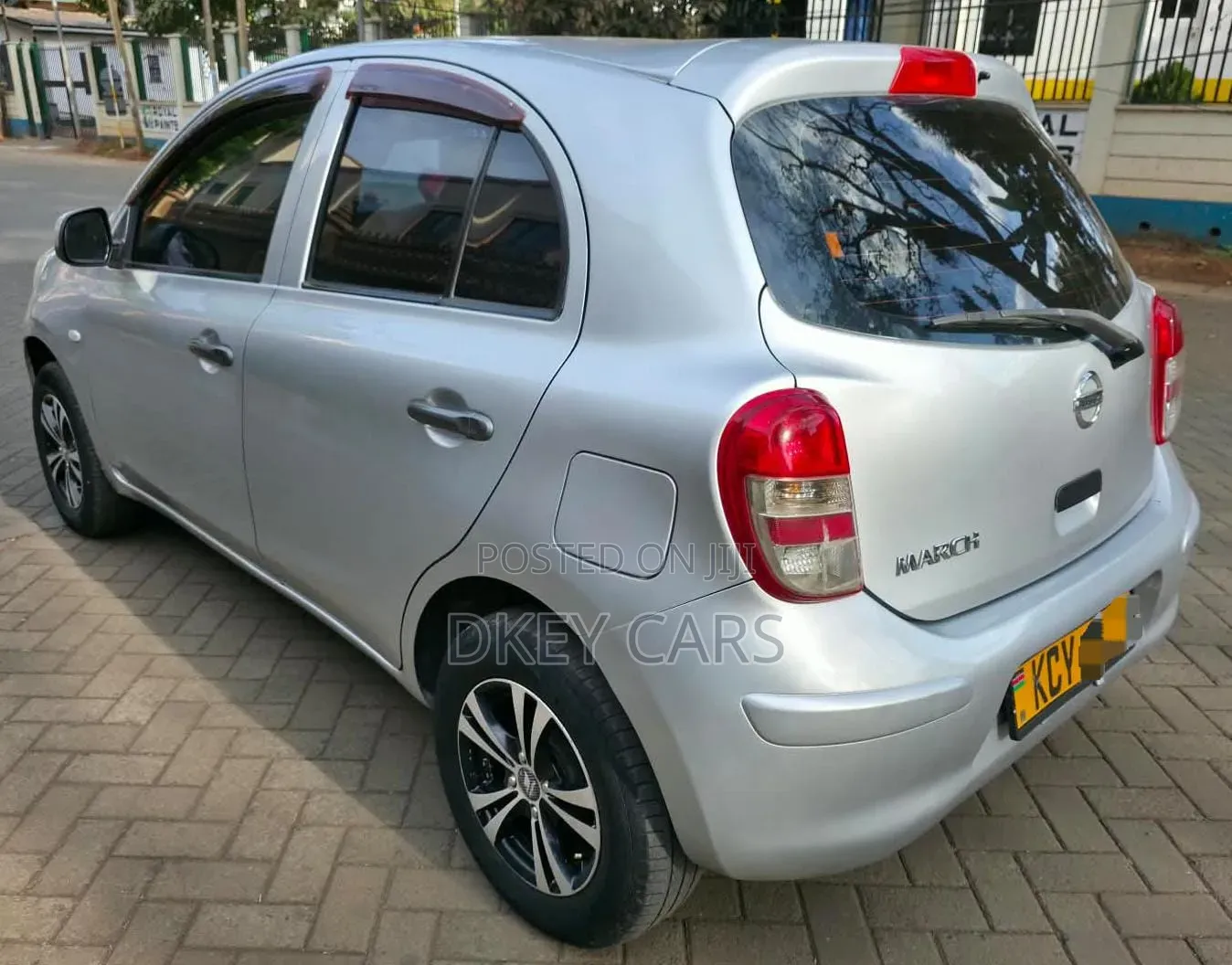 Nissan March 2012 Silver