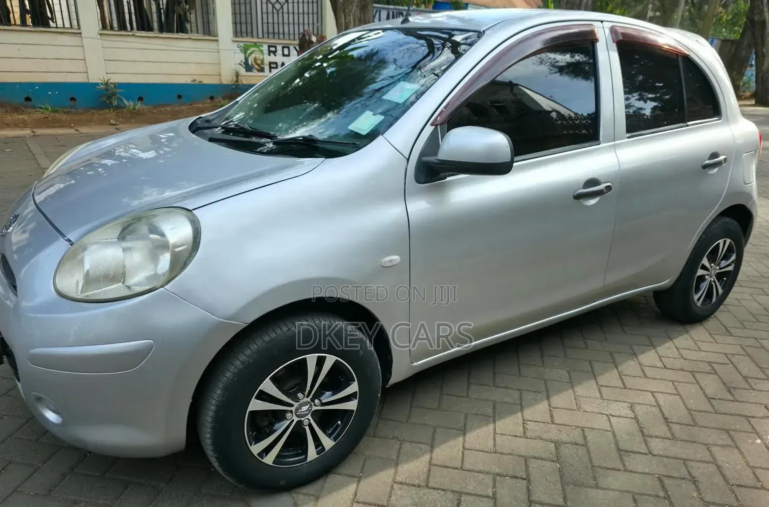 Nissan March 2012 Silver
