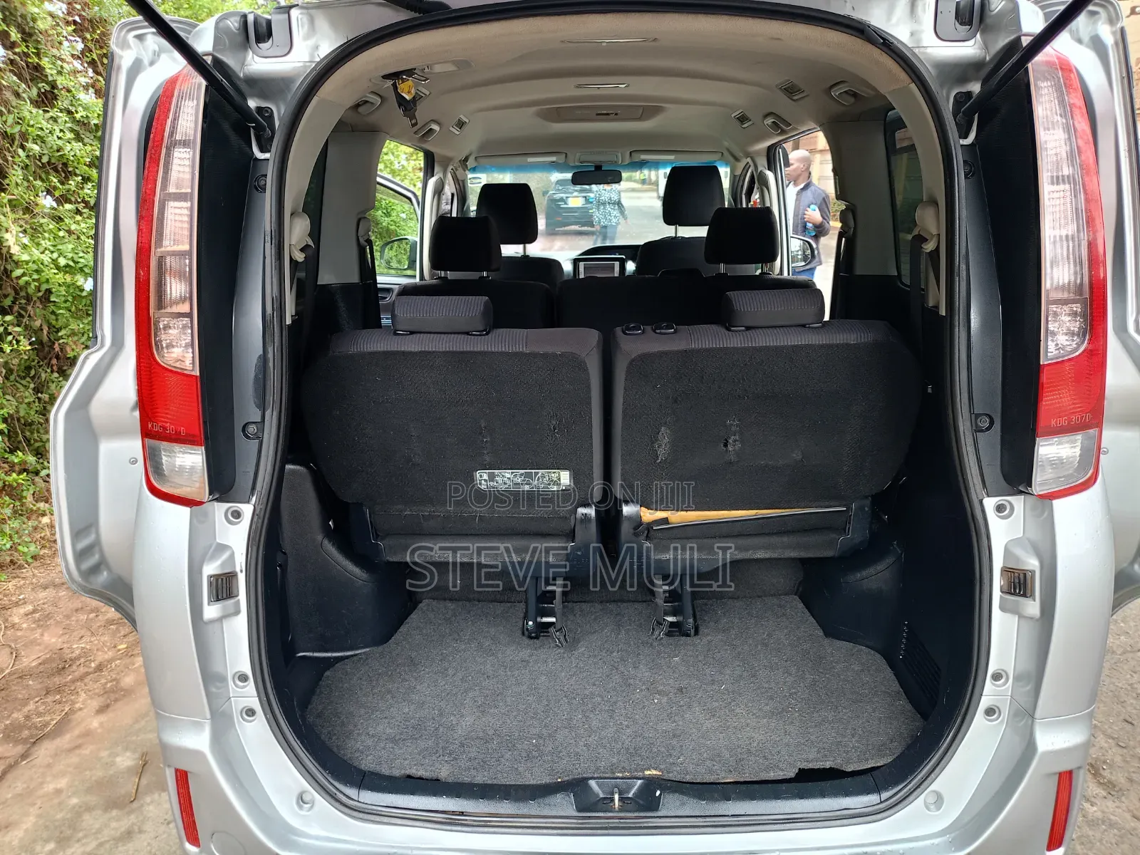 Toyota Noah 2016 Silver