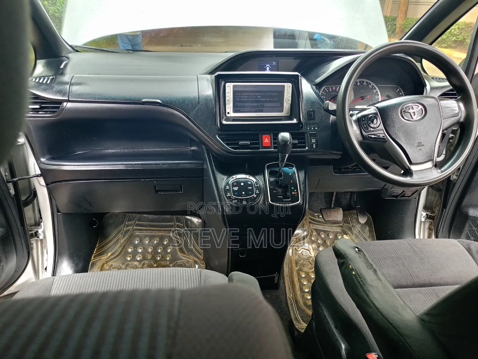 Toyota Noah 2016 Silver