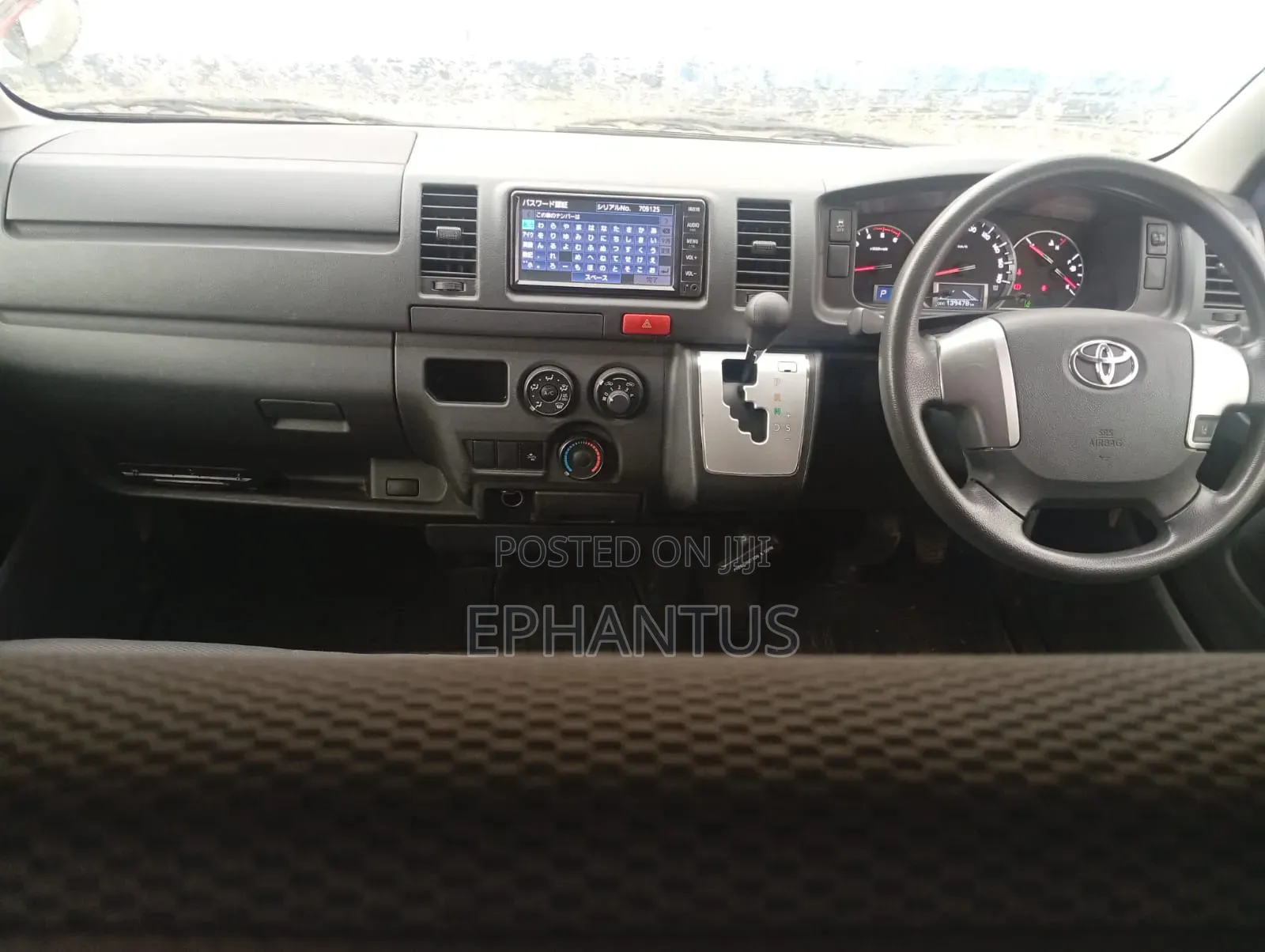 Toyota HiAce 2019 White