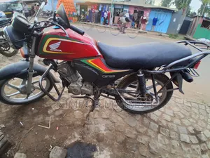 Honda CB 2019 Red