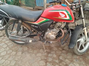 Honda CB 2019 Red