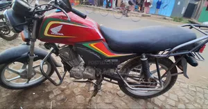 Honda CB 2019 Red