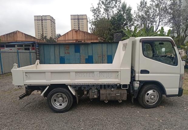 Mitsubishi Canter 2018 White - thumbnail 7