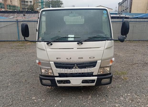 Mitsubishi Canter 2018 White - thumbnail 10