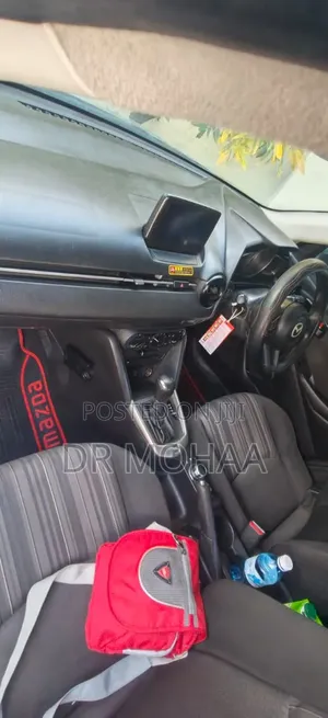 Mazda Demio 2017 Silver