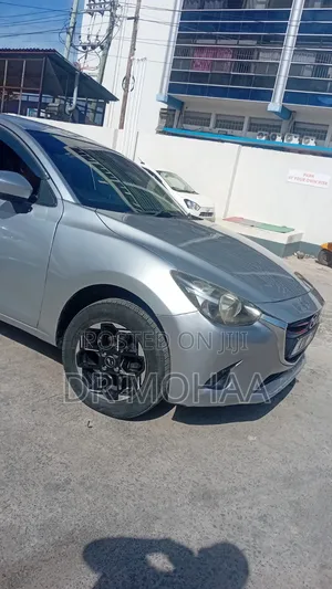 Mazda Demio 2017 Silver