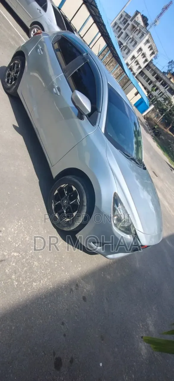 Mazda Demio 2017 Silver